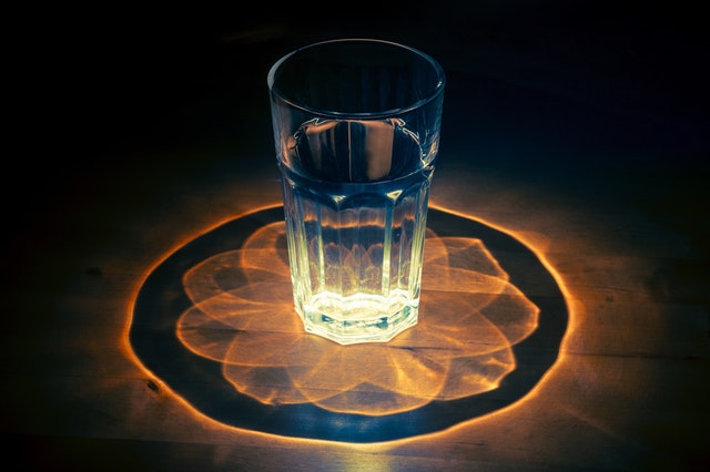 Glass manadal pexel 2